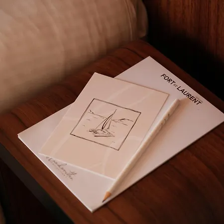 St Laurent - Handwritten Collection ホテル 4*