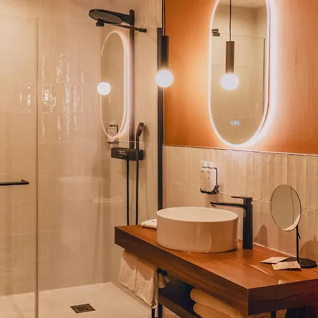 St Laurent - Handwritten Collection Hotel
