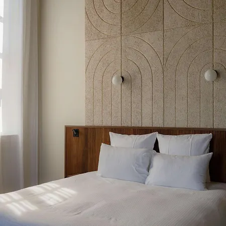 St Laurent - Handwritten Collection Hotel